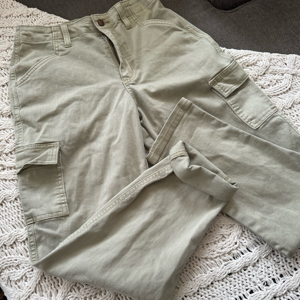 Universal Thread Size 2/26r Sage/Light Army Green… - image 6